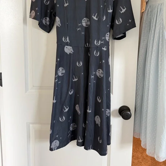 Her Universe Star Wars dress - Picture 3 of 3